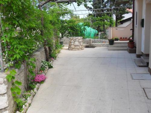 Apartment In Lopar With Balcony, Air Conditioning, Wifi 87-3