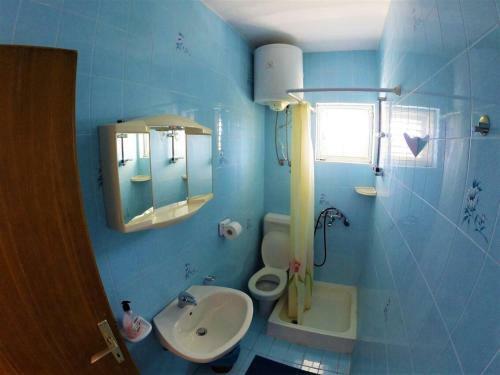 Hostal Apartments And Rooms With Parking Space Lopar, Rab - 19238