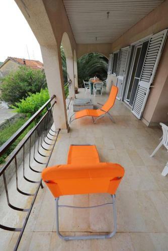 Apartments By The Sea Molat - 18433