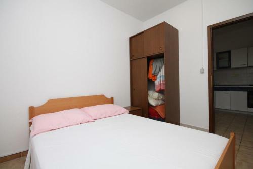 Apartments By The Sea Metajna, Pag - 6425