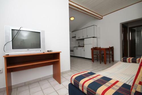 Apartments By The Sea Metajna, Pag - 6425