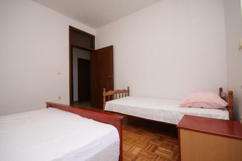Apartments By The Sea Metajna, Pag - 6425