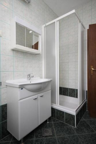 Apartments By The Sea Metajna, Pag - 6425