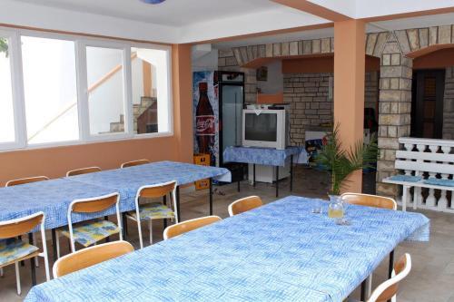 Apartment Metajna 527h