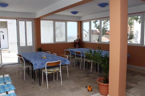 Apartment Metajna 527h