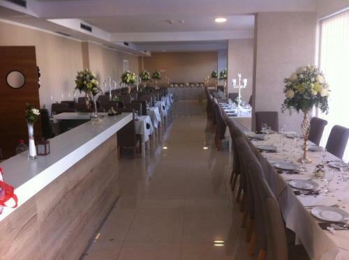 Hostal Rooms With A Swimming Pool Metajna, Pag - 15142