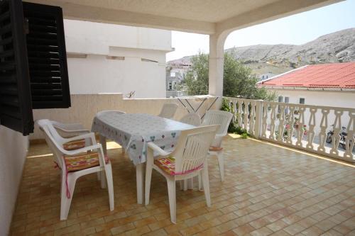 Apartment Metajna 6423a