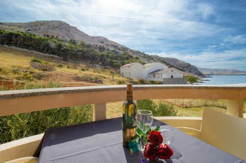 Family-friendly Apartment On The Beach With Sea View