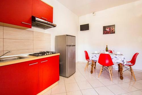 Family-friendly Apartment On The Beach With Sea View