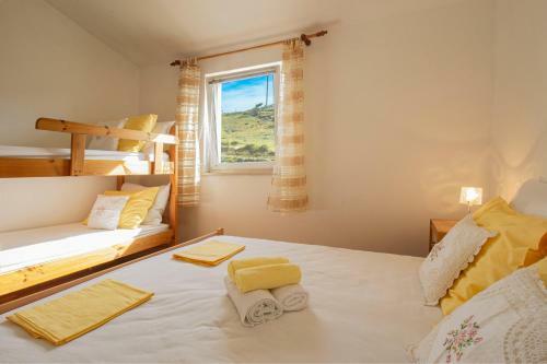 Family-friendly Apartment On The Beach With Sea View
