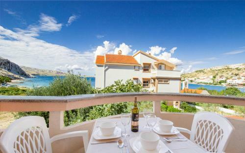 Family-friendly Apartment On The Beach With Sea View
