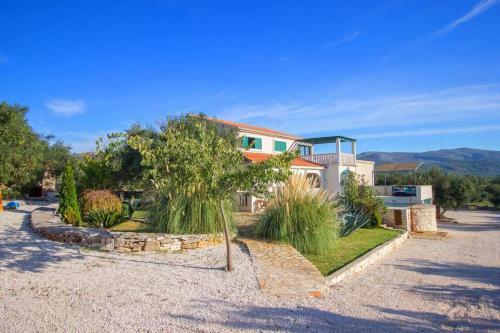 Villa Stone&olive - With Pool
