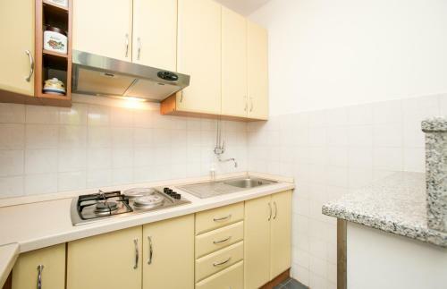 Holiday House Rossetti