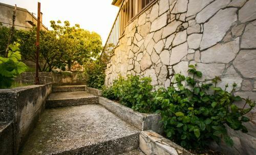 Holiday House Rossetti