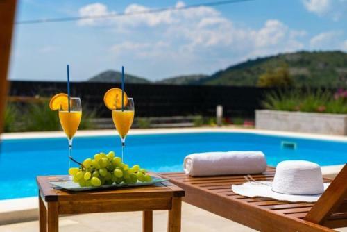 Villa Pax - With Pool