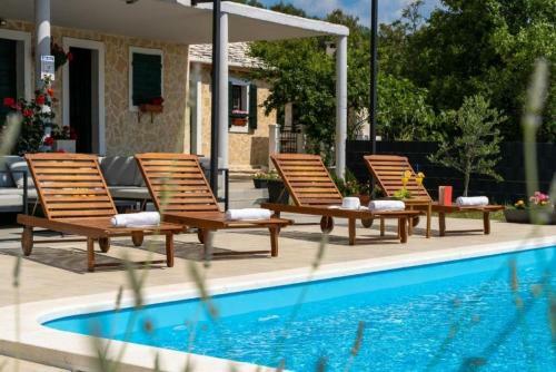 Villa Pax - With Pool