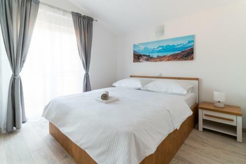 Apartments Lux 3 - Heated Pool