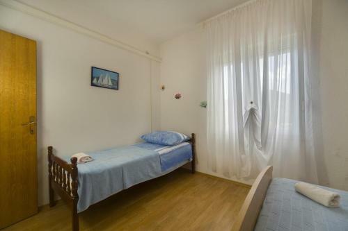 Apartments By The Sea Poljica, Trogir - 19054