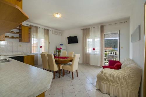 Apartments By The Sea Poljica, Trogir - 19054