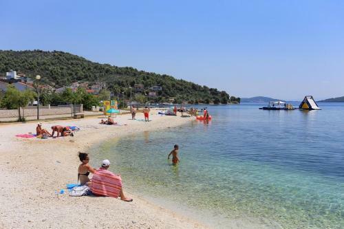 Apartments By The Sea Poljica, Trogir - 19054