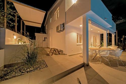 Marula Holiday Home