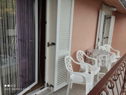 Apartments An?elka - 50 M From Beach