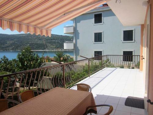 Apartments An?elka - 50 M From Beach