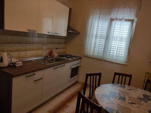 Apartments An?elka - 50 M From Beach
