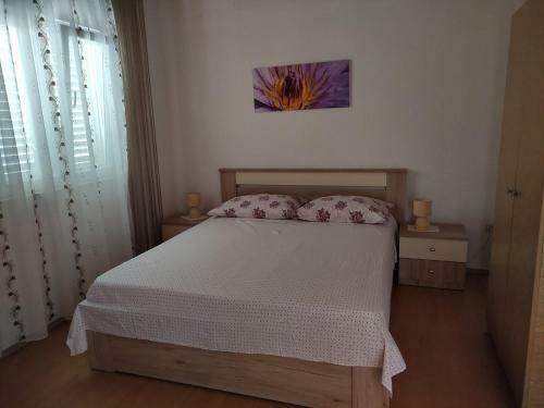 Apartments An?elka - 50 M From Beach