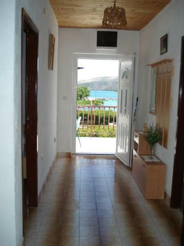 Apartments An?elka - 50 M From Beach