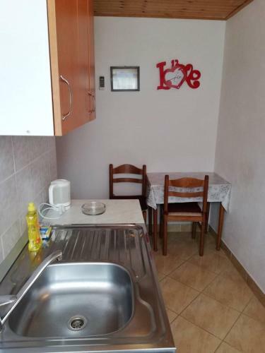 Apartments An?elka - 50 M From Beach