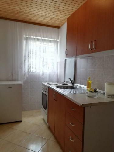 Apartments An?elka - 50 M From Beach