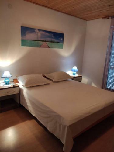 Apartments An?elka - 50 M From Beach