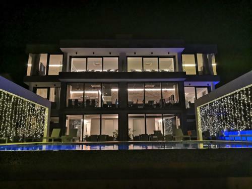 Sky Beach Aparthotel