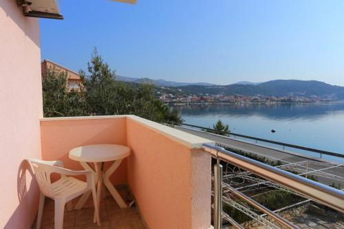 Apartments By The Sea Poljica, Trogir - 19316