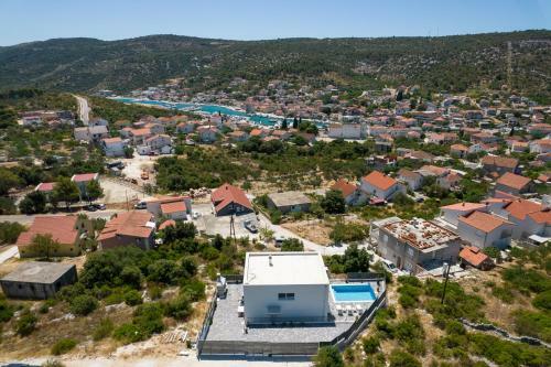 Villa Mari With Private Pool