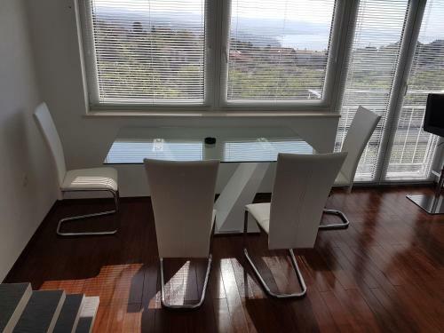 Jacuzzi Penthouse Apartment