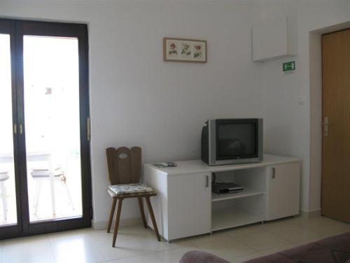 Apartments With A Parking Space Palit, Rab - 16356