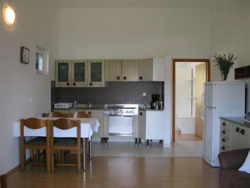 Apartments With A Parking Space Palit, Rab - 16356