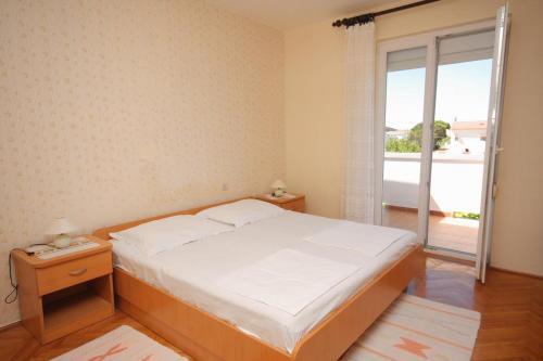 Apartments With A Parking Space Palit, Rab - 4957