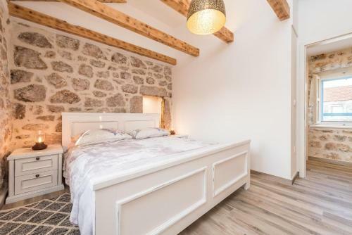 Holiday Home Lipa Na?a