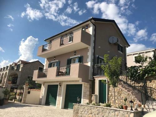 Villa Gala & Villa Galina
