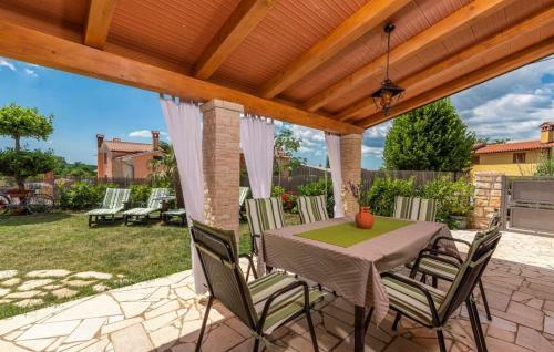 Holiday House Bepina