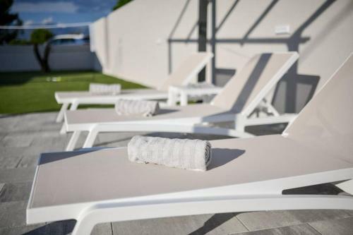 New Villa Buterin With Heated Pool