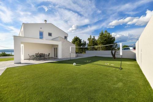 New Villa Buterin With Heated Pool