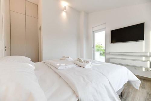 New Villa Buterin With Heated Pool