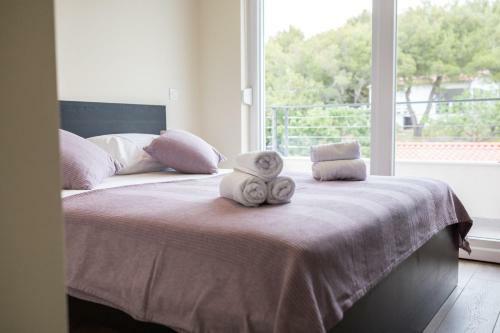 Villa Lele - Peace, Mountain & Sea View, Heated Pool