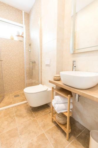 Villa Lele - Peace, Mountain & Sea View, Heated Pool