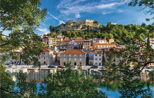 Stunning Home In Novigrad With Wifi And 2 Bedrooms
