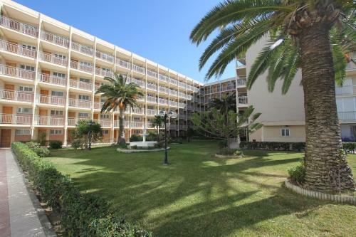 Apartamento C&b Residencial Paradis Playa